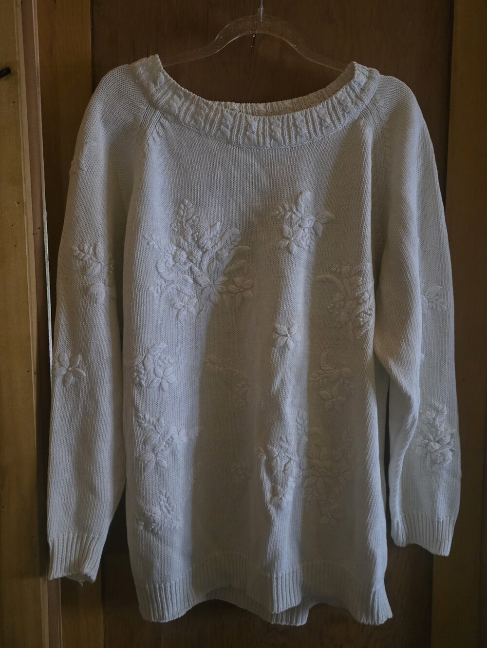 Vintage womens XL floral embroidered longsleeve thick knit sweater cardigan
